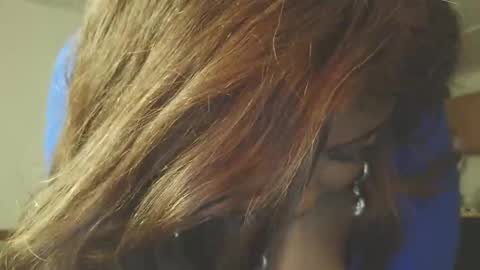 Snapshot of siminfox chatting on October 24, 1:24 am Simin Fox online show from October 24, 1:24 am