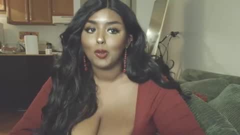 Snapshot of siminfox chatting on December 5, 4:21 am Simin Fox online show from December 5, 4:21 am