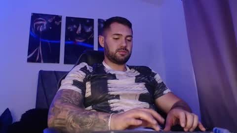 Snapshot of simonbeck chatting on January 17, 9:50 pm Simon online show from January 17, 9:50 pm