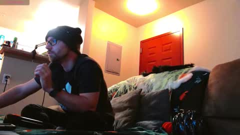 Husky Dad online show from November 4, 3:38 am