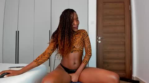 Snapshot of sincerre9_tara chatting on November 6, 8:15 am sincerre9_tara online show from November 6, 8:15 am