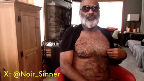 Snapshot of sinnernoir chatting on September 21, 2:29 pm My Name Is..............................John online show from September 21, 2:29 pm