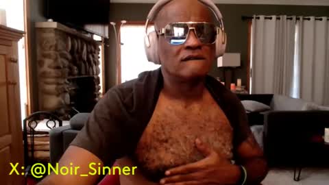 Snapshot of sinnernoir chatting on September 27, 3:28 pm My Name Is..............................John online show from September 27, 3:28 pm