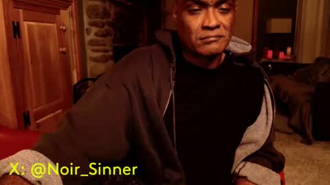 Snapshot of sinnernoir chatting on September 30, 6:40 am My Name Is..............................John online show from September 30, 6:40 am