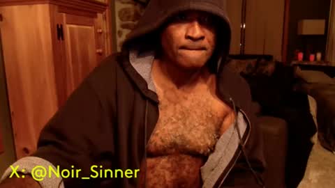 Snapshot of sinnernoir chatting on October 8, 1:25 am My Name Is..............................John online show from October 8, 1:25 am