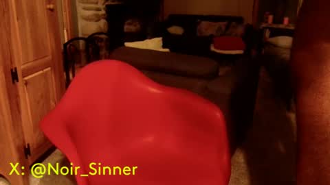 Snapshot of sinnernoir chatting on October 25, 9:28 am My Name Is..............................John online show from October 25, 9:28 am