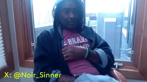 Snapshot of sinnernoir chatting on November 3, 4:30 pm My Name Is..............................John online show from November 3, 4:30 pm