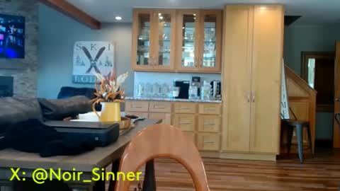 Snapshot of sinnernoir chatting on November 4, 5:45 pm My Name Is..............................John online show from November 4, 5:45 pm