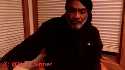 Snapshot of sinnernoir chatting on November 10, 4:00 am My Name Is..............................John online show from November 10, 4:00 am