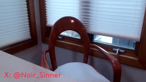 Snapshot of sinnernoir chatting on November 11, 12:49 pm My Name Is..............................John online show from November 11, 12:49 pm