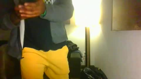 Snapshot of sinnernoir chatting on November 30, 10:14 pm My Name Is..............................John online show from November 30, 10:14 pm