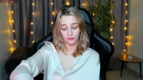 Sinty Noria online show from January 20, 4:10 am