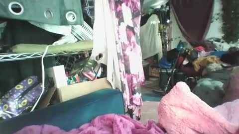 Siofra online show from March 7, 5:06 pm