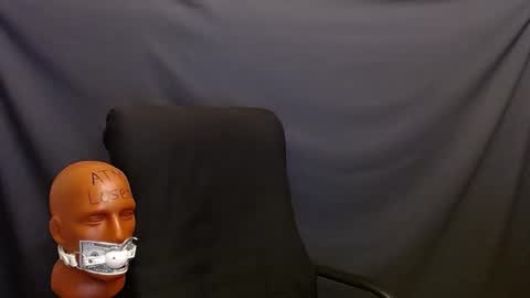 Snapshot of sir_damien chatting on December 8, 8:47 pm Sir Damien online show from December 8, 8:47 pm