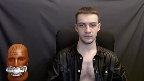 Snapshot of sir_damien chatting on December 19, 2:23 am Sir Damien online show from December 19, 2:23 am