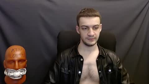 Snapshot of sir_damien chatting on December 20, 8:34 pm Sir Damien online show from December 20, 8:34 pm