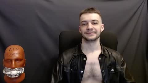 Snapshot of sir_damien chatting on December 24, 8:38 pm Sir Damien online show from December 24, 8:38 pm