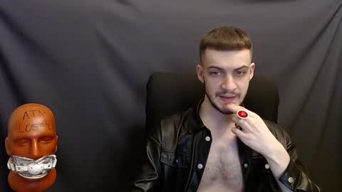 Snapshot of sir_damien chatting on December 28, 2:43 am Sir Damien online show from December 28, 2:43 am