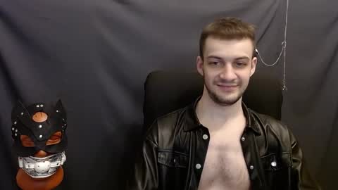 Snapshot of sir_damien chatting on January 11, 9:15 pm Sir Damien online show from January 11, 9:15 pm