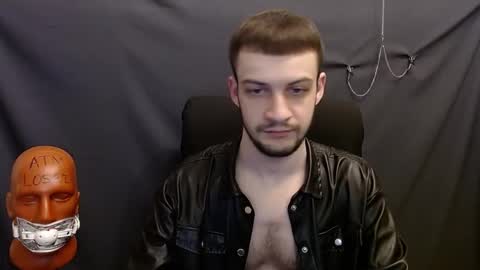 Snapshot of sir_damien chatting on January 19, 8:09 pm Sir Damien online show from January 19, 8:09 pm