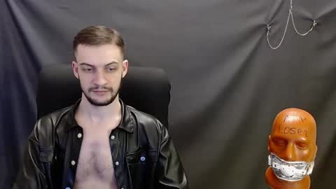 Snapshot of sir_damien chatting on January 26, 2:24 am Sir Damien online show from January 26, 2:24 am