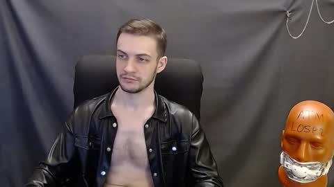 Snapshot of sir_damien chatting on February 8, 5:40 am Sir Damien online show from February 8, 5:40 am