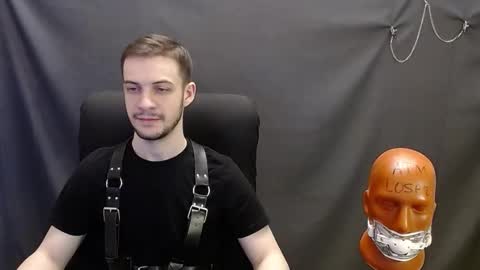 Snapshot of sir_damien chatting on February 10, 2:19 am Sir Damien online show from February 10, 2:19 am