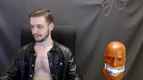 Snapshot of sir_damien chatting on February 14, 4:26 am Sir Damien online show from February 14, 4:26 am