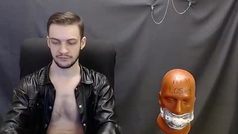 Snapshot of sir_damien chatting on February 16, 2:31 am Sir Damien online show from February 16, 2:31 am