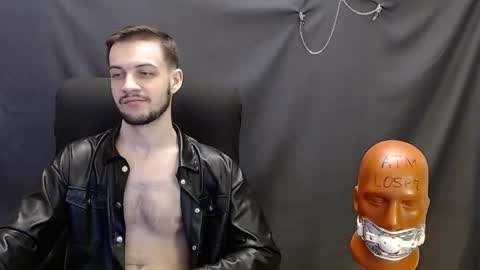 Snapshot of sir_damien chatting on February 21, 3:01 am Sir Damien online show from February 21, 3:01 am