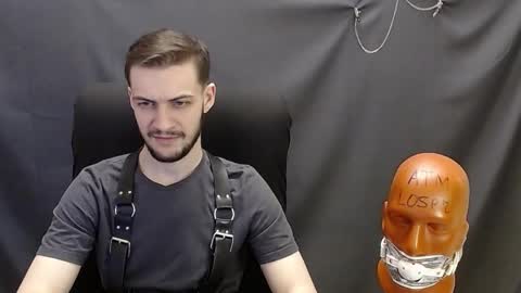 Snapshot of sir_damien chatting on February 21, 8:38 pm Sir Damien online show from February 21, 8:38 pm