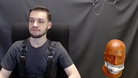 Snapshot of sir_damien chatting on February 22, 3:01 am Sir Damien online show from February 22, 3:01 am