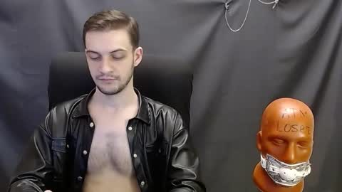 Snapshot of sir_damien chatting on March 2, 3:13 am Sir Damien online show from March 2, 3:13 am