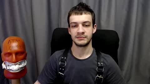 Snapshot of sir_damien chatting on October 4, 8:40 pm Sir Damien online show from October 4, 8:40 pm