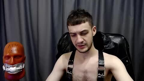 Snapshot of sir_damien chatting on October 19, 2:45 am Sir Damien online show from October 19, 2:45 am