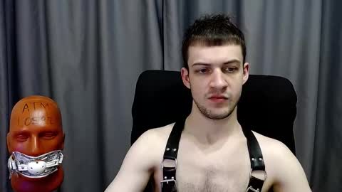 Snapshot of sir_damien chatting on November 1, 8:55 pm Sir Damien online show from November 1, 8:55 pm