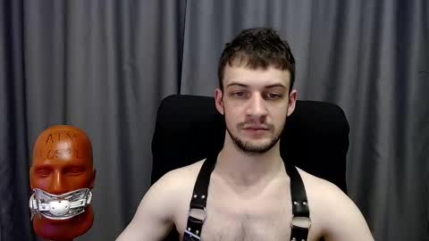 Snapshot of sir_damien chatting on December 3, 3:25 am Sir Damien online show from December 3, 3:25 am