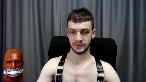 Snapshot of sir_damien chatting on December 17, 3:23 am Sir Damien online show from December 17, 3:23 am