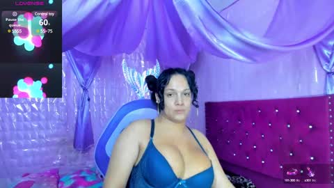 Snapshot of sirena_dirtysexxx chatting on December 17, 3:17 am Sirena Fuentes online show from December 17, 3:17 am