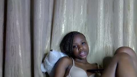 shannie online show from November 27, 1:40 am