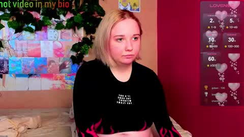 Snapshot of sitxan chatting on February 13, 8:06 am Xana help me get 20 likes online show from February 13, 8:06 am