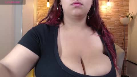 Snapshot of skeler_lovd_b chatting on February 15, 1:05 pm Skarlet online show from February 15, 1:05 pm