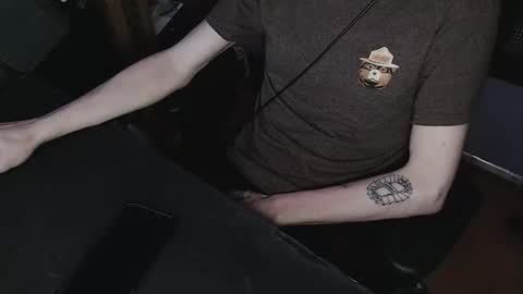 Snapshot of skhighwalker chatting on December 16, 9:14 am skhighwalker online show from December 16, 9:14 am