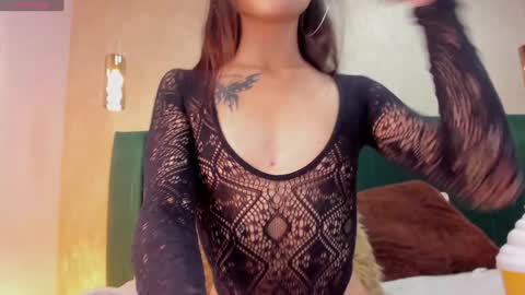 Mila online show from January 4, 2:04 pm