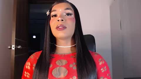 jesica online show from October 15, 5:40 am