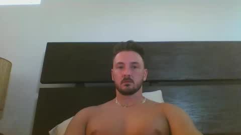 skinnyguylongdick1 online show from March 9, 12:21 am