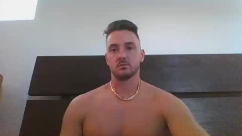 skinnyguylongdick1 online show from October 18, 9:48 pm