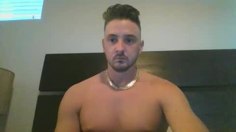 skinnyguylongdick1 online show from November 3, 12:24 am