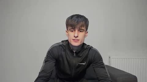 skinnyguywithbigd online show from September 10, 10:48 am