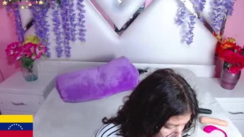  SKINNYHORNY   online show from December 29, 5:10 am